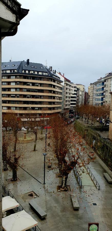 Duplex Luminoso Con Vistas En El Centro De Ourense Appartement Buitenkant foto