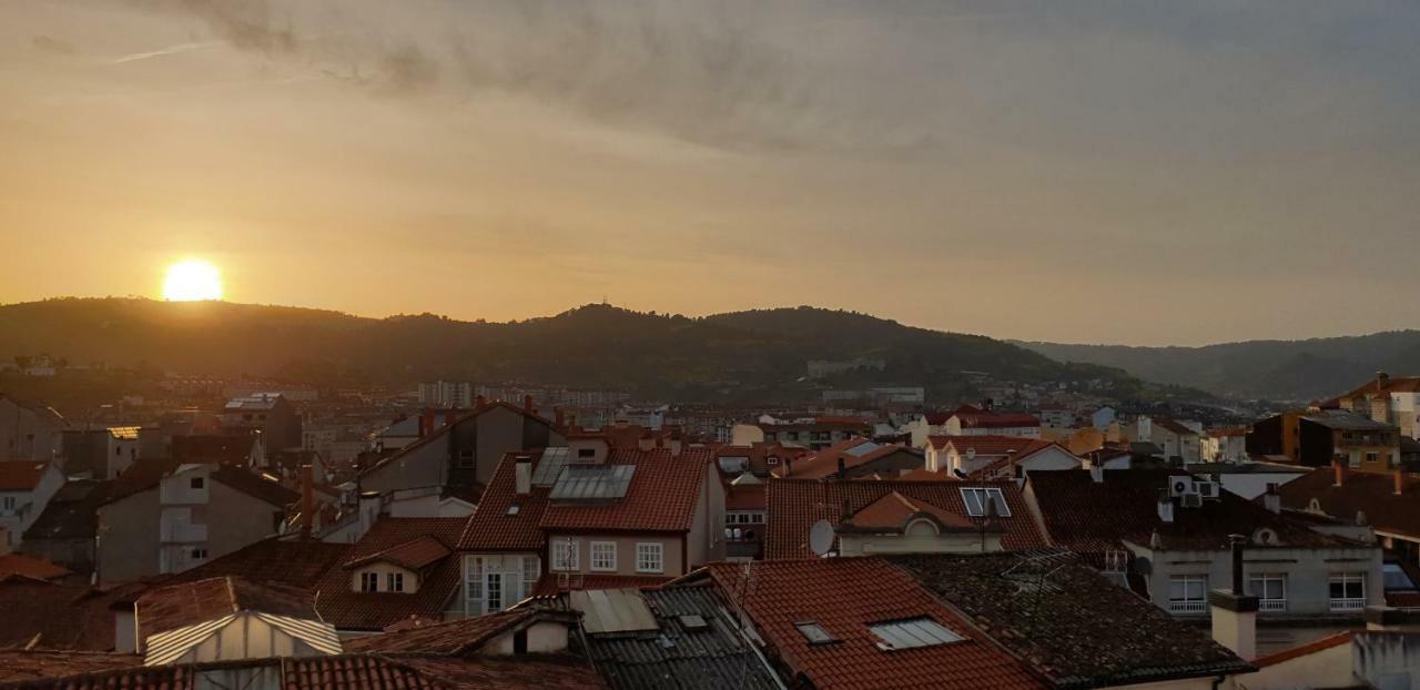 Duplex Luminoso Con Vistas En El Centro De Ourense Appartement Buitenkant foto
